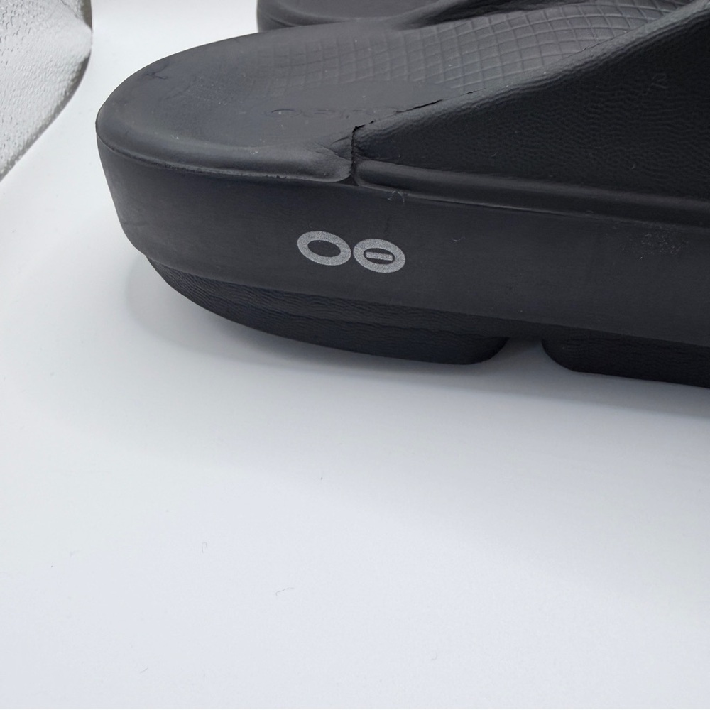 OOFOS Black Recovery Slide Sandal - Picture 4 of 11